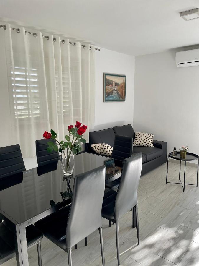 Apartment Paulina Trogir Buitenkant foto