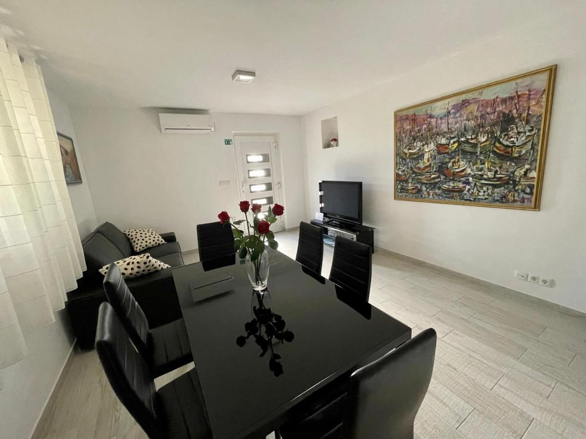 Apartment Paulina Trogir Buitenkant foto